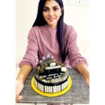 Lahari Shari Instagram - On this special day, may you be surrounded by all the people who love you and make your life happy. Have a wonderful Women’s Day...❤️ #happywomensday #happylife #love #lifeisgreat #staystrong #confident #celeberateeveryday Hyderabad