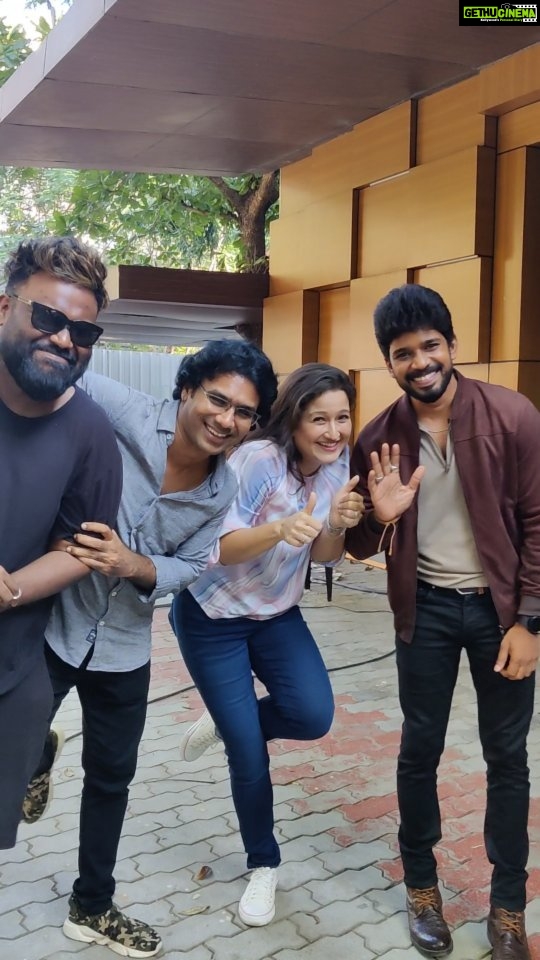 Laila Mehdin Instagram - When the crazies get together💖 Did you people like what we all came up with? And the one who complains about being last should know that last is not always least! #vadhandhionprime #primevideo @kumaran_thangarajan @andrewxvasanth @simonkking