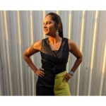 Lakshmi Priyaa Chandramouli Instagram - 🌞😎 #SummerVibes #DressUp #SelfMakeUp #SelfStyling #JustAnotherDay #LakshmiPriyaaChandramouli #KollywoodActress #TamilPonnu #TamilActress #GratitudeAlways #ThankfulForTheExperiences #SummerSoodu #SummaOruPose Chennai, India
