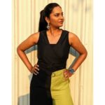 Lakshmi Priyaa Chandramouli Instagram - 🌞😎 #SummerVibes #DressUp #SelfMakeUp #SelfStyling #JustAnotherDay #LakshmiPriyaaChandramouli #KollywoodActress #TamilPonnu #TamilActress #GratitudeAlways #ThankfulForTheExperiences #SummerSoodu #SummaOruPose Chennai, India
