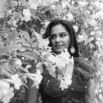 Lakshmi Priyaa Chandramouli Instagram - Flower power ❤️. @lakshmipriyaachandramouli #portraitphotography #portrait #portraitmood #portfolio #portraitphotographer #blackandwhitephotography #blackandwhitephoto #blackandwhite #blackandwhitephotographer #bnw #bnwphoto #bnwmood #love #canonphotographer #shotoncanon #actor #tamil #performer #star