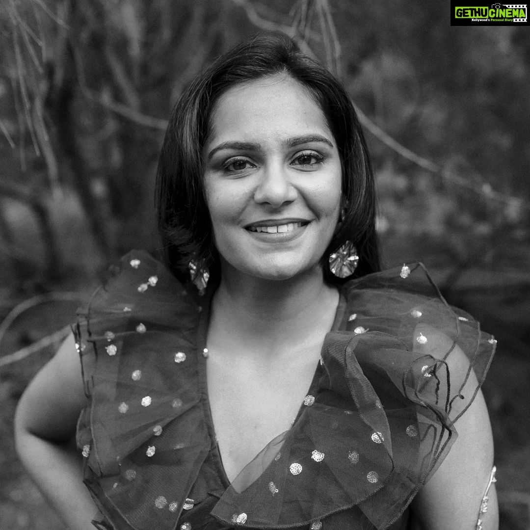 Lakshmi Priyaa Chandramouli Instagram - @lakshmipriyaachandramouli ❤️ Monochrome magic. #monochrome #monochromephotography #monochromatic #love #portrait #portraitphotography #portfolio #portraitmood #portraitphotographer #throwbackthursday #monochromatic #monochrome #monochromephotography #blackandwhite #blackandwhitephotographer #blackandwhitephoto #bnw #bnwphoto #bnwmood #actor #film #womanphotographer #photooftheday