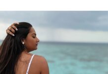Lakshmi Priyaa Chandramouli Instagram - Story of grey rain clouds, blue ocean and a colourful lungi! 🌊 📸@venkataraghavan.s #PhotoShoot #CasualShoot #ActorsLife #Experiments #KollywoodActress #TamilActress #TamilPonnu #NationalAwardWinner #LakshmiPriyaaChandramouli #GratitudeAlways #ThankfulForTheExperiences #SelfMakeUp #GridLife #InstaGrid #Travel #LungiStyling #Nomakeup Cocogiri Island Resort