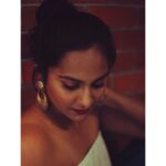 Lakshmi Priyaa Chandramouli Instagram – All for the grid! 
📸@_shrvn
Managed by @thiruupdates

#PhotoShoot #Experiments #InstaGrid #BeingActiveOnSocialMedia #ActorsLife #TamilActress #TamilPonnu #KollywoodActress #NationalAwardWinner #LakshmiPriyaaChandramouli #GratitudeAlways #ThankfulForTheExperiences
