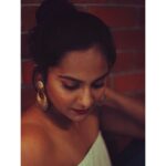 Lakshmi Priyaa Chandramouli Instagram - All for the grid! 📸@_shrvn Managed by @thiruupdates #PhotoShoot #Experiments #InstaGrid #BeingActiveOnSocialMedia #ActorsLife #TamilActress #TamilPonnu #KollywoodActress #NationalAwardWinner #LakshmiPriyaaChandramouli #GratitudeAlways #ThankfulForTheExperiences