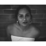 Lakshmi Priyaa Chandramouli Instagram - All for the grid! 📸@_shrvn Managed by @thiruupdates #PhotoShoot #Experiments #InstaGrid #BeingActiveOnSocialMedia #ActorsLife #TamilActress #TamilPonnu #KollywoodActress #NationalAwardWinner #LakshmiPriyaaChandramouli #GratitudeAlways #ThankfulForTheExperiences