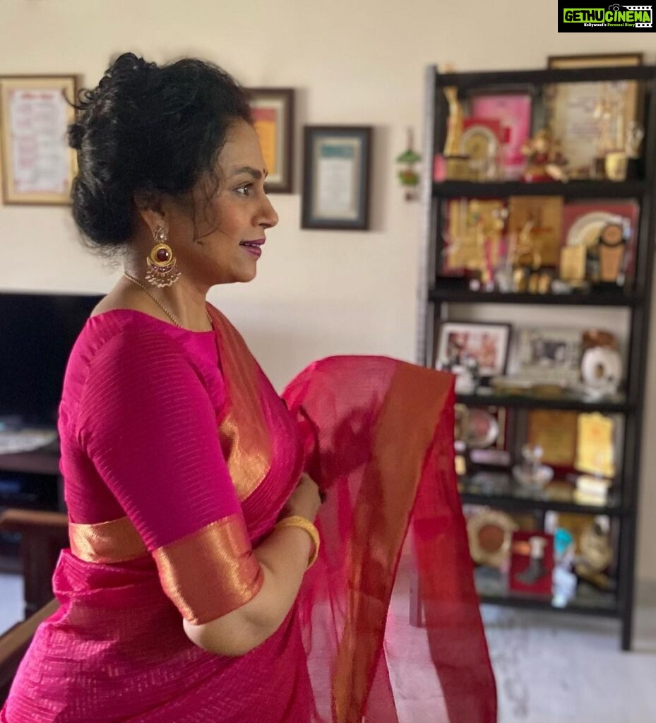 Lakshmy Ramakrishnan Instagram - Actually I am not keeping well , so decided to post some pics taken earlier to get motivated! The earlier post is also a pic taken few days back. Nothing serious, but fell down flat on the bed while waking up, all tests including ECG and MRI is ok, diagnosed as vertigo