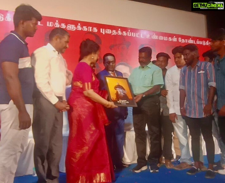 Lakshmy Ramakrishnan Instagram - Fraternity, said DR. Ambedkar, “is the principle which gives unit and solidarity to social life”. It is a honour to receive the picture of DR Ambedkar, from you , on his Birthday 🙏 Thank you Anna @thirumaofficial #JaiBhim