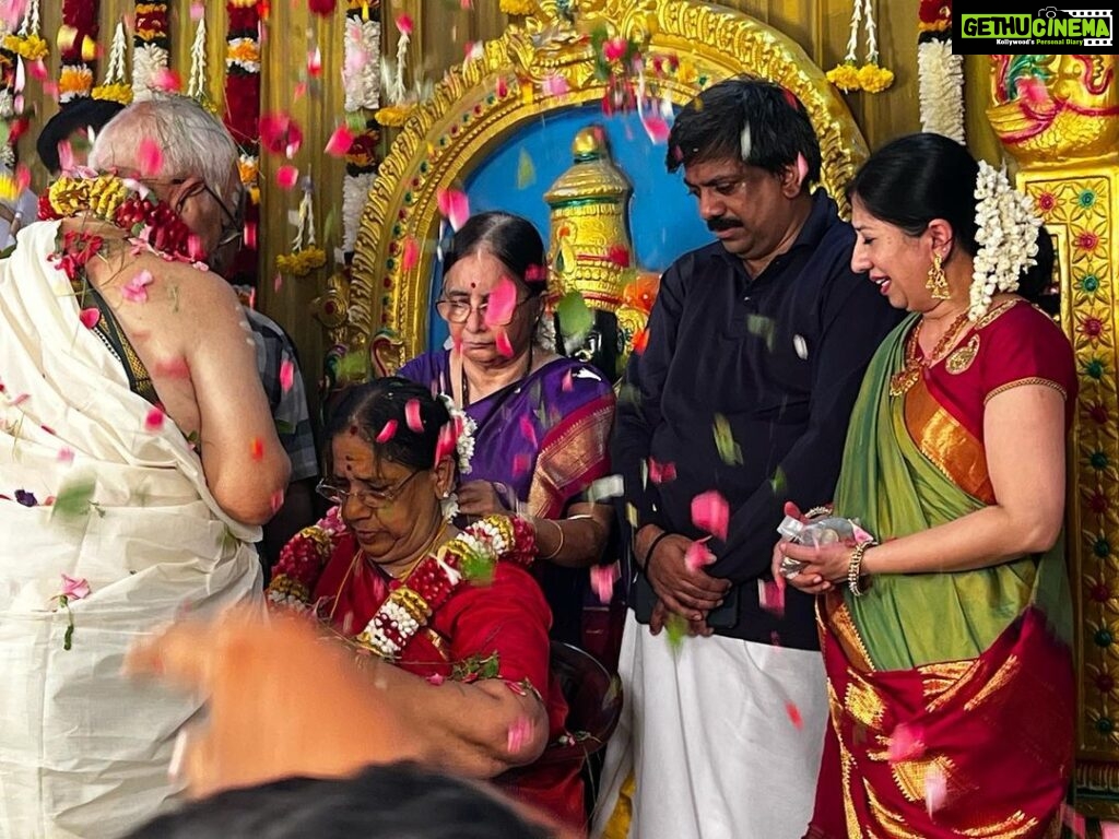 Lakshmy Ramakrishnan Instagram - What a beautiful way to celebrate Mothers day ,we know Uncle and aunty from the time I came to Chennai as an 18 year old, newly wed! They were our neighbours, 40 years passed, we do not speak often , but the relationship is still the same, and it is Uncle’s Sathabhishekam🙏 Simple event with close knit family and friends , awesome food and lots of love and nostalgia 🙌 I admire aunty for her commitment , efficiency as a home maker , her grit and determination. Many women like her haven’t got the opportunity to shine outside their homes but that doesn’t make them less than any other achiever ! In fact, they are the real heroes:) she brought up two kids well, been a pillar of support for uncle, took care of Uncle’s Mother and maintained social commitments❤️ Lots of love Aunty and Uncle…