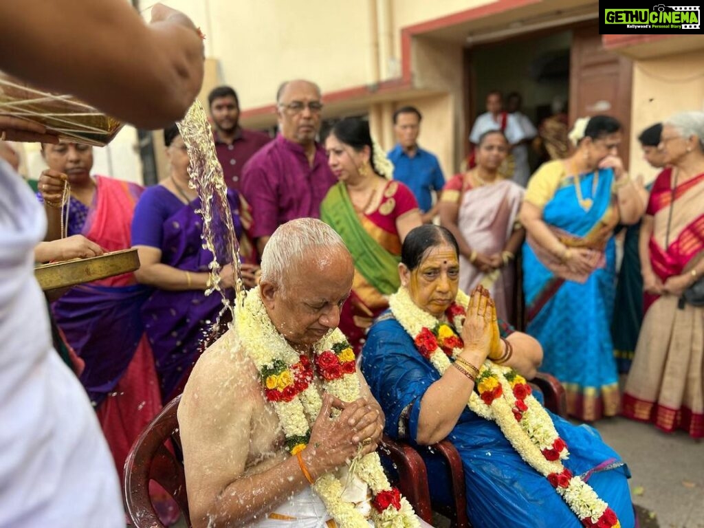Lakshmy Ramakrishnan Instagram - What a beautiful way to celebrate Mothers day ,we know Uncle and aunty from the time I came to Chennai as an 18 year old, newly wed! They were our neighbours, 40 years passed, we do not speak often , but the relationship is still the same, and it is Uncle’s Sathabhishekam🙏 Simple event with close knit family and friends , awesome food and lots of love and nostalgia 🙌 I admire aunty for her commitment , efficiency as a home maker , her grit and determination. Many women like her haven’t got the opportunity to shine outside their homes but that doesn’t make them less than any other achiever ! In fact, they are the real heroes:) she brought up two kids well, been a pillar of support for uncle, took care of Uncle’s Mother and maintained social commitments❤ Lots of love Aunty and Uncle…