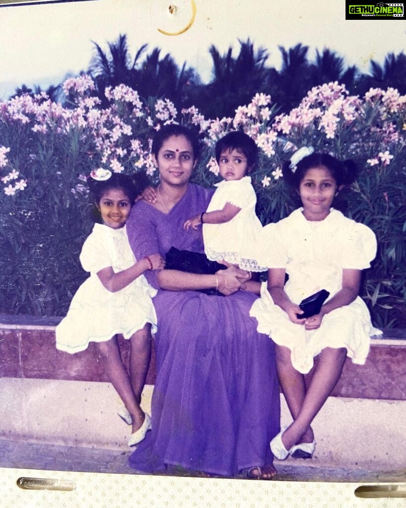 Lakshmy Ramakrishnan Instagram - Happy Mothers Day to all the wonderful mothers here and to all the Mothers of our wonderful gentlemen😍🙌