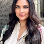 Lara Dutta Instagram - The start of all things new, with @shraddhamishra8 @clarabellesaldanha !! 🙏🥰🙏