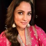Lara Dutta Instagram - ✨ LIT✨ for an event in Dubai! Makeup by the super sweet and gorgeous @pakkhi !