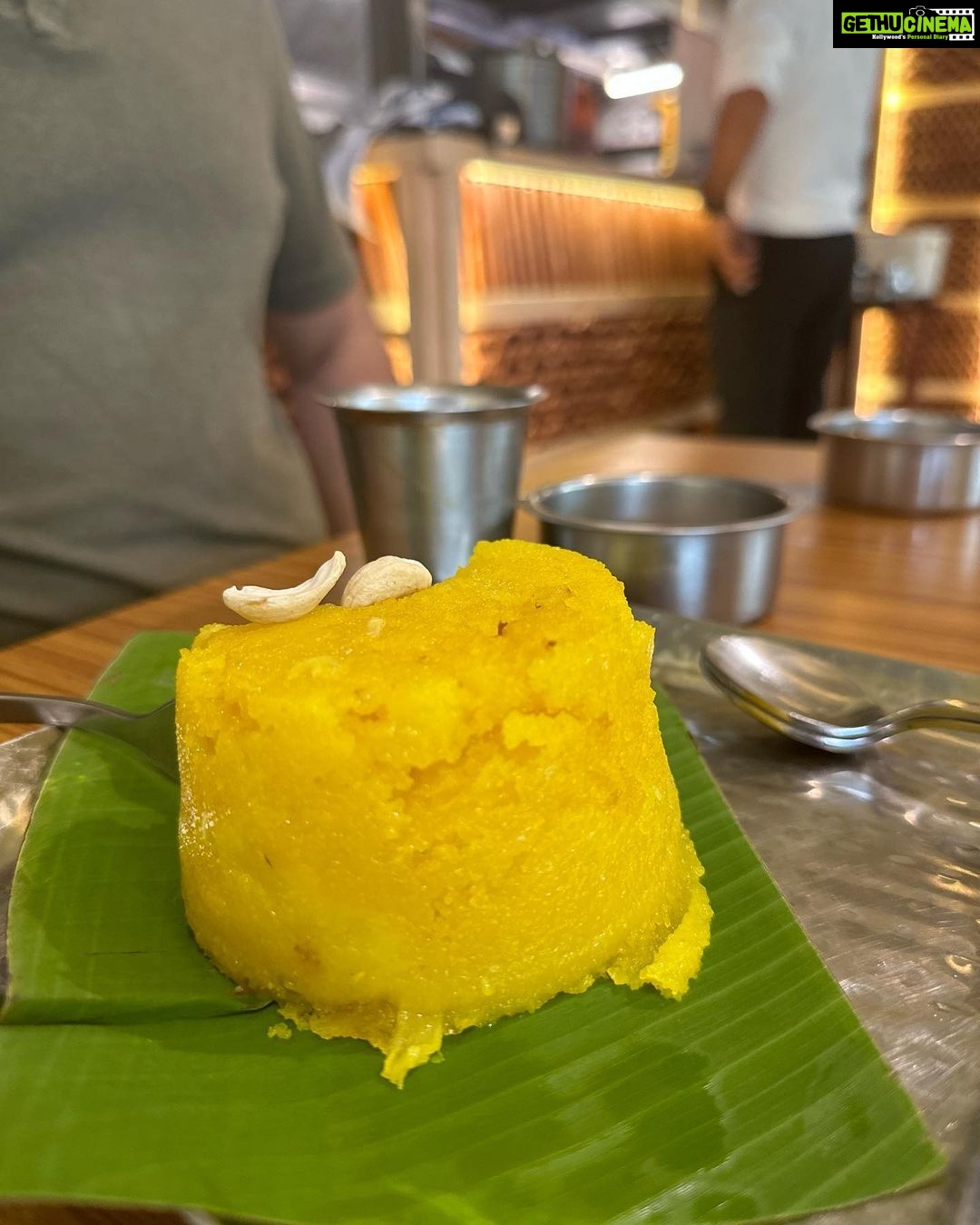 Lara Dutta Instagram - Sunday morning breakfasts 😍😍. #foodie #foodcoma #southieatheart #south #dosa