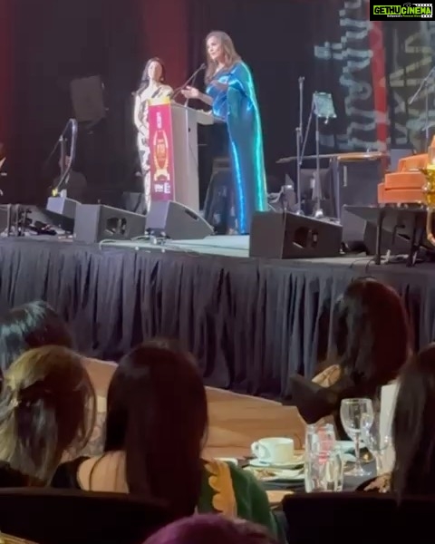 Lara Dutta Instagram - Thank you @darpanmagazine and Vancouver for an unforgettable evening!!! Was an honour to be part of the Power Women of Influence Gala! Wearing: @kiranuttamghosh Hair: @clarabellesaldanha Makeup: @harpsohal