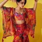 Lavanya Tripathi Instagram – Copy paste previous caption- 😆
.
.
.
.

@taavareclothing 

Accessories- @kalon_artjewellery 

@neeraja.kona 

Asst stylist @manogna_gollapudi

📸 @ishan.n.giri