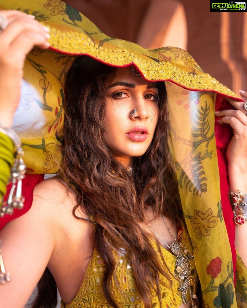Lavanya Tripathi Instagram - Princess vibe check ✅ . . . Pleasure working with this super cool team! Styled by @rashmitathapa Wearing @archanajaju.in X @elevate_promotions Jewellery @sheetalzaveribyvithaldas Hair/makeup @makeuphairbyrahul Shot by @shaktismaran