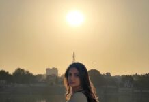 Lavanya Tripathi Instagram - You are sunrise or sunset kinda person? . . . I am from sunrise to sunset kinda person🤭