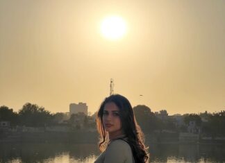 Lavanya Tripathi Instagram - You are sunrise or sunset kinda person? . . . I am from sunrise to sunset kinda person🤭