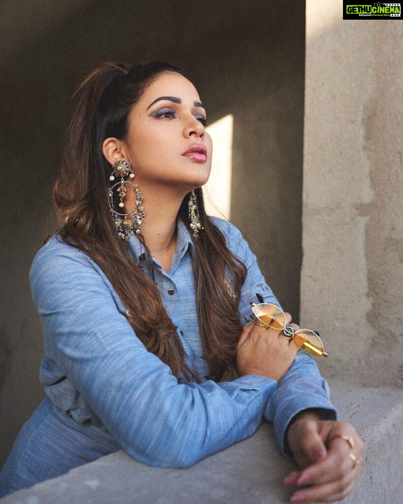Lavanya Tripathi Instagram - 🐬 Wearing @shahinmannan X @elevate_promotions Earrings- @sheetalzaveribyvithaldas Styled by @rashmitathapa Footwear- @fizzygoblet Shot by @kalyanyasaswi