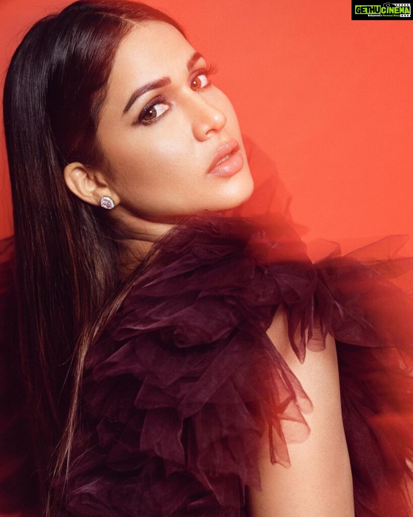 Lavanya Tripathi Instagram - Main character energy 🧚🏻‍♂️ . . . . Outfit : @bhawnarao_couture @perniaspopupshop Styling: @ashwin_ash1 @hassankhan_3 Makeup - pavan Hair - naagu 📸: @eshaangirri Assistant: @louis_prashanth Retoucher: @enhancingmoments