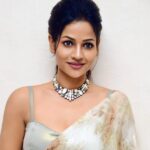 Leesha Instagram - Movie. : Priyamudan priya Language : tamil/ telugu (bilingual ) audio launch pics❤️ #exited🫣 pls support us and bless us🥰 praise be to god🙏 #leesha #leeshaeclairs #teluguactress #tamilactress #sareelover #beyourself #kind #peace