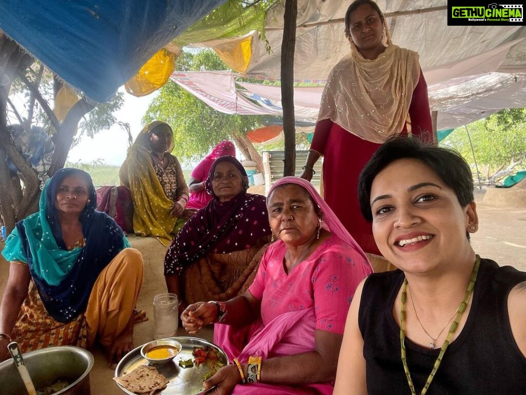Lena Kumar Instagram - I had the best time with #local #food, #singing and #boating at #nalsarovar #gujarat . full video out now on Lenaa’s Magazine YouTube. Special thanks to @foodieoommen and @aslam_bin_zuhra @divotvofficial Nalsarovar Bird Sanctuary