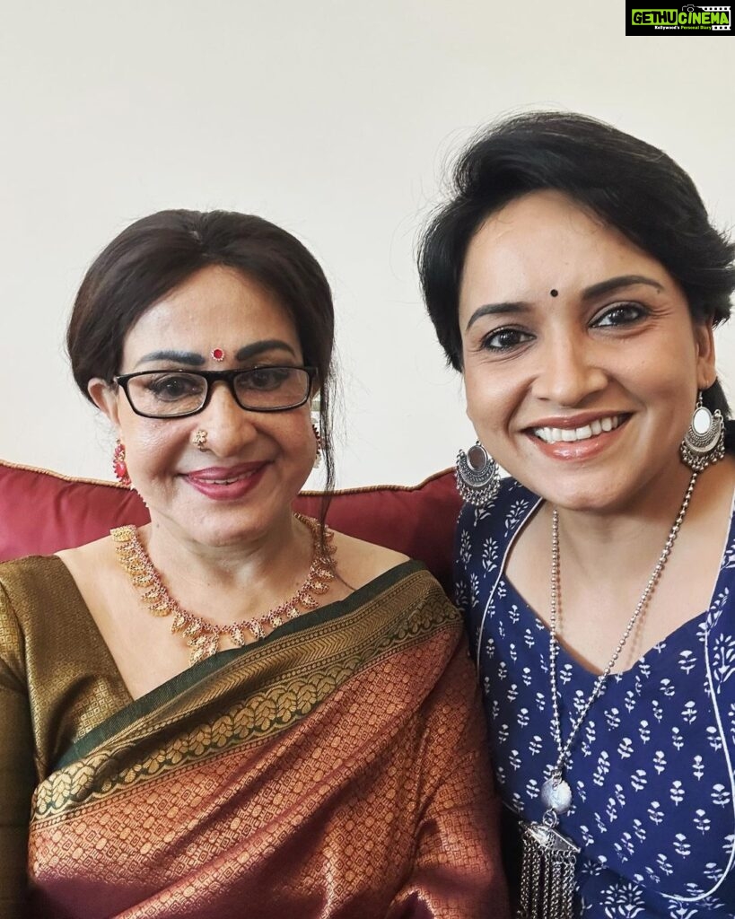 Lena Kumar Instagram - With the lady superstar of Malayalam cinema #Sheela ❤. Such a cool person with the mind of a youngster and a heart that is a cinephile to the core… she is so updated with everything happening in entertainment!! #sheela #heroine #actress #veteran #young #at #heart #cinephile #movie #film #malayalam #cinema #india #chemeen Somerset Greenways Chennai