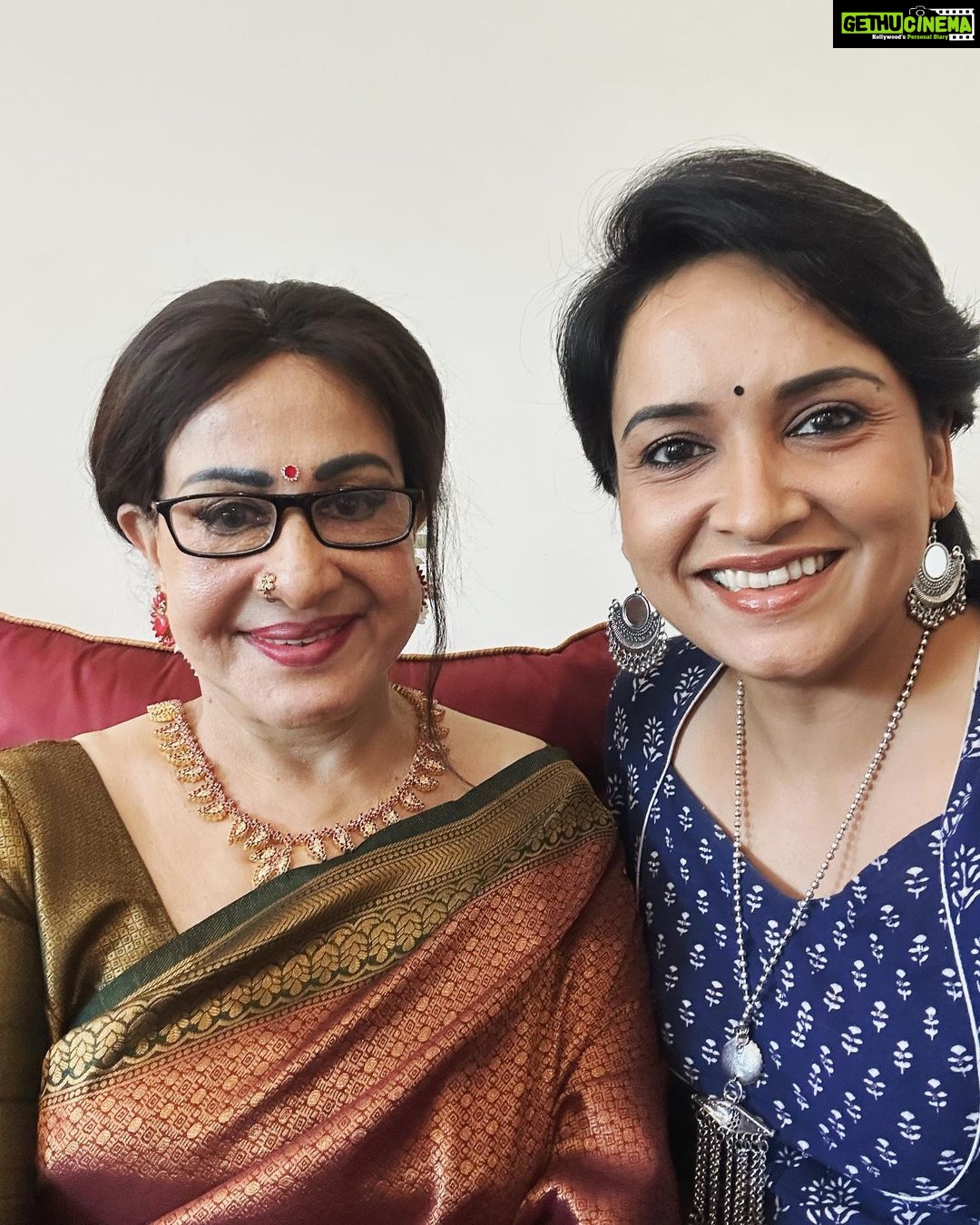 Lena Kumar Instagram - With the lady superstar of Malayalam cinema #Sheela ❤️. Such a cool person with the mind of a youngster and a heart that is a cinephile to the core… she is so updated with everything happening in entertainment!! #sheela #heroine #actress #veteran #young #at #heart #cinephile #movie #film #malayalam #cinema #india #chemeen Somerset Greenways Chennai