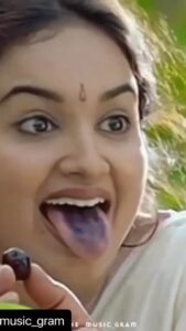 Lena Kumar Instagram - Here’s revealing the secret behind the colour on my tongue in this song…. We shot this sequence at 5 am on a beautiful day in the year 2000. I ate quite a few ‘Njaval pazhams’ and yet my tongue was not getting the purple colour. So finally director @laljosemechery asked the art director to paint my tongue with poster colour !! That’s what you are seeing in this pic !🤣
Marannittum enthino has been remastered in 4K . Was such a pleasure to watch this unforgettable song in the clarity it exists in my mind. 
#nostalgia #unforgettable #moments #film #trivia #marannittumenthino #music #malayalam #movie #2000 #memories