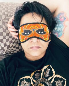 Lena Kumar Instagram - Happy Hallowe’en 🎃  Too Woke to be asleep ! 🤣
How would you caption this pic ? 

#halloween #eye #patch #sleep #photooftheday #thyyam #woke #fun #instagram #life #actress #actorlife #lenaa #lenasmagazine #lenaasmagazine #captions #godsowncountry #kerala #india #goodnight
