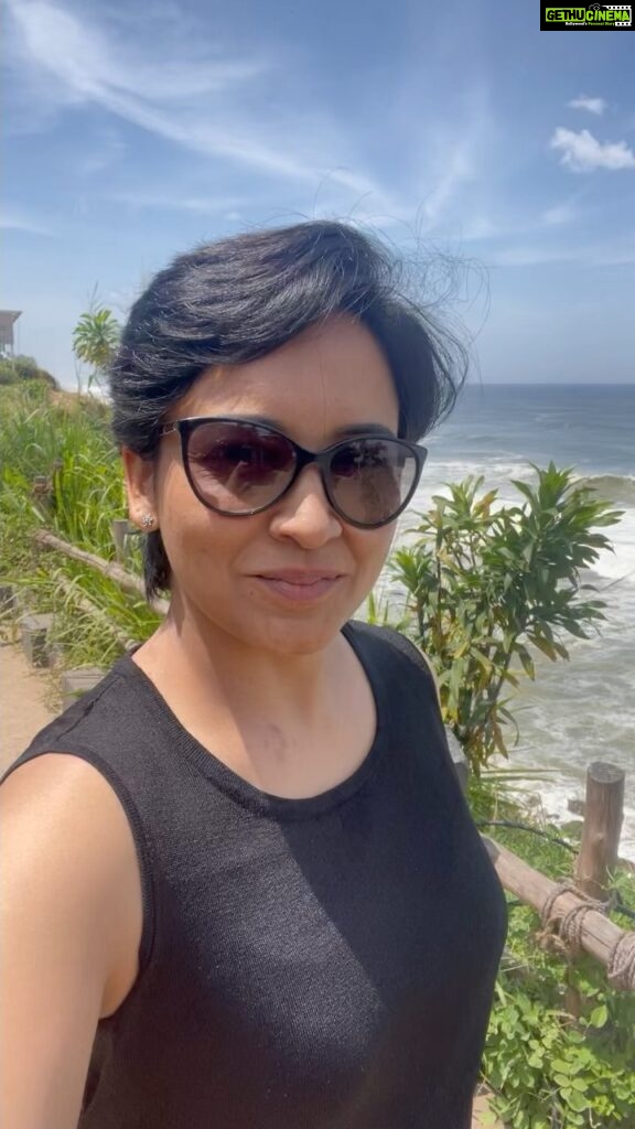 Lena Kumar Instagram - 75 years of Independence . Hope you are feeling it 😊 #celebrate #independence #happy #independenceday #75thindependenceday Varkala cliff
