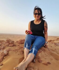 Lena Kumar Instagram - The gift of Open Space … the view of the horizon all around. The most expansive experience on Earth 🌍 

Pic @vrindapm 
#travel #desert #sky #horizon #expansion #freedom #love