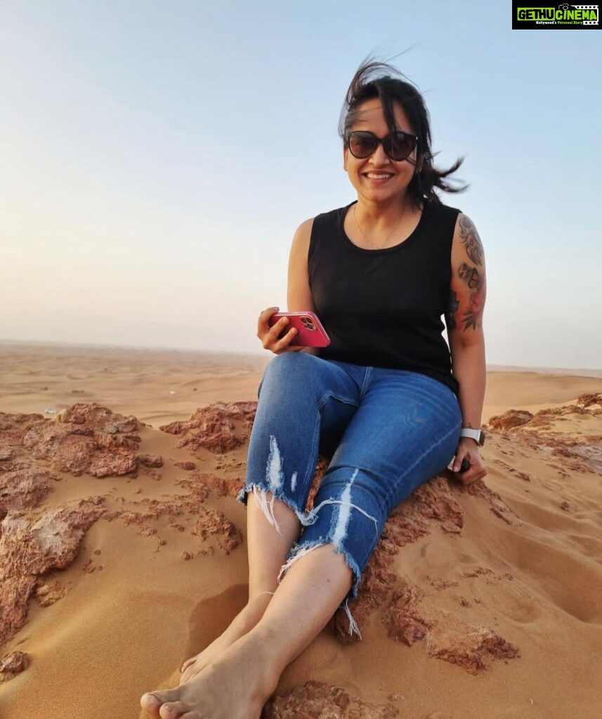 Lena Kumar Instagram - The gift of Open Space … the view of the horizon all around. The most expansive experience on Earth 🌍 Pic @vrindapm #travel #desert #sky #horizon #expansion #freedom #love Dubai - دبى