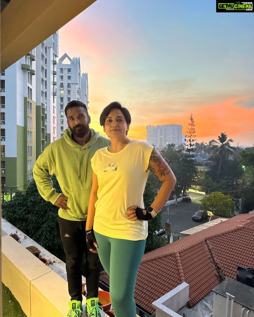 Lena Kumar Instagram - Thank you @ajithbabu7 @liftwithajith for getting me started on the right path of fitness and health. #newbeginnings #health #fitness #toned #muscle #lift #trainer #coach #mindset #body #mind #motivation #transformation #evolution LIFT