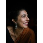 Leona Lishoy Instagram - Smile therapy 😃 . . Shot by my favourites from college @prathishm @off_beat___ Let’s do more of this please? Thank you @sonia__chacko for being the sweetest 🤗❤️