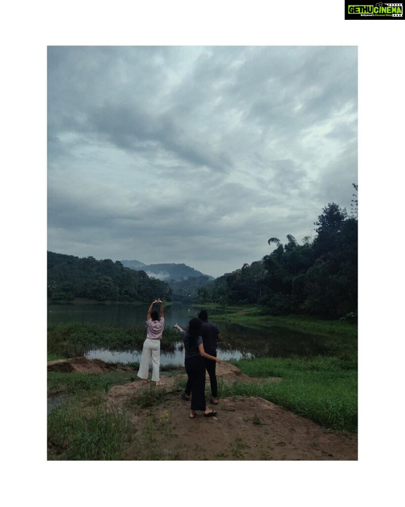 Leona Lishoy Instagram - Christites in Adimali 😬 Precious reunions. Precious memories. #highlightsof2022 #nottoolatetopost #imissthatpazhampori Tulsi Village Retreat