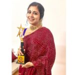 Leona Lishoy Instagram - So, this happened last night. Won my 2nd Ramu Kariat award, this time for the most promising actor ♥️ . . Thank you 🙏 #kazhimbrambeachfestival #ramukariataward2023