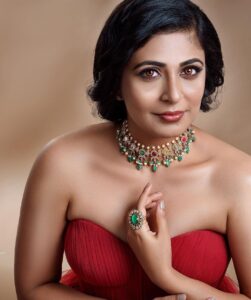 Leona Lishoy Instagram - When in doubt, wear red! Photography: @avinashchoochiphotography Concept & styling: @rashmimuraleedharan Jewellery: @lakshmijewellery916 Costume: @paris.pret Hair&makeup: @femy_antony__ Retouch: @suveeshgraphiccyanide