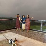 Leona Lishoy Instagram - Not-so-calm ladies 😬 . . Family time @parakkatnatureresortmunnar ♥️ 📸 @lionalleeshoy Parakkat Nature Resorts