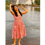 Leona Lishoy Instagram - Happiness for no special reason 💖 Wearing @kahani_stories_in_thread . . #throwbackpic #April’22