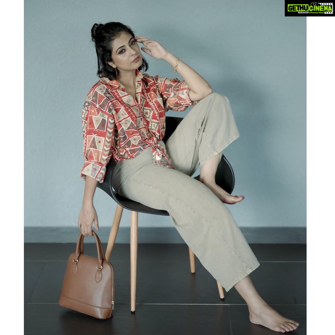 Leona Lishoy Instagram - Photography : @nostalgiaevents.in Coordination : @pin.social Styling: @drape_stories_ Mua : @makeupartist_jyotibutola Location : @brdluxe BRD LUXE