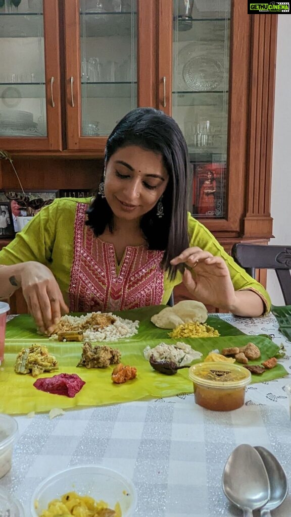 Leona Lishoy Instagram - Onam is here and how can we celebrate Onam without a delicious Sadhya! @eatanddrinkinfinity (Coimbatore) treated me with the most delicious sadhya ever! Thank you David and team for arranging this 🤤. . . For people who are in Coimbatore, this Onam, you can order this yummy sadhya and treat yourself! Order Closes By September 6th. For Prior & Bulk Orders, Please Call *9092363666 / 0422 4394666* #onam #onasadhya #coimbatore #reelitfeelit #ınstagood