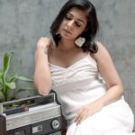 Leona Lishoy Instagram - Photography : @nostalgiaevents.in Coordination : @pin.social Styling: @drape_stories_ Mua : @makeupartist_jyotibutola Location : @verandahstore