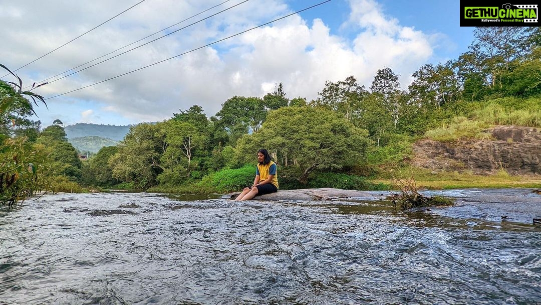 Leona Lishoy Instagram - I wish I could do this every morning- listening to the gentle sound of water,the chirping of birds 💚 and breathing fresh air.