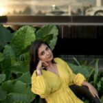 Leona Lishoy Instagram - Yellow and it’s radiance 🌝 Photography : @nostalgiaevents.in Coordination : @pin.social Styling: @drape_stories_ Mua : @makeupartist_jyotibutola Location : @brdluxe BRD LUXE