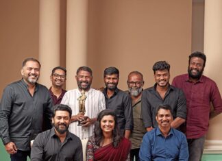 Lijomol Jose Instagram - Family ❤️ Thank you @anandavikatan for capturing this beautiful moment! 📸 @venketramg #jaibhim #favouritepeople #gratitude
