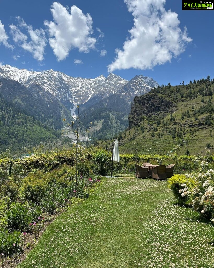 Lisa Ray Instagram - Sublime views of the Himalayas from #sitarahimalaya and one from a day trip to Lahaul. I know I’m obsessed and can easily spend hours merging with the mountains’ many moods. I’m sure there’s a few of you out there who similarly hear your soul sing gazing at these glorious peaks.