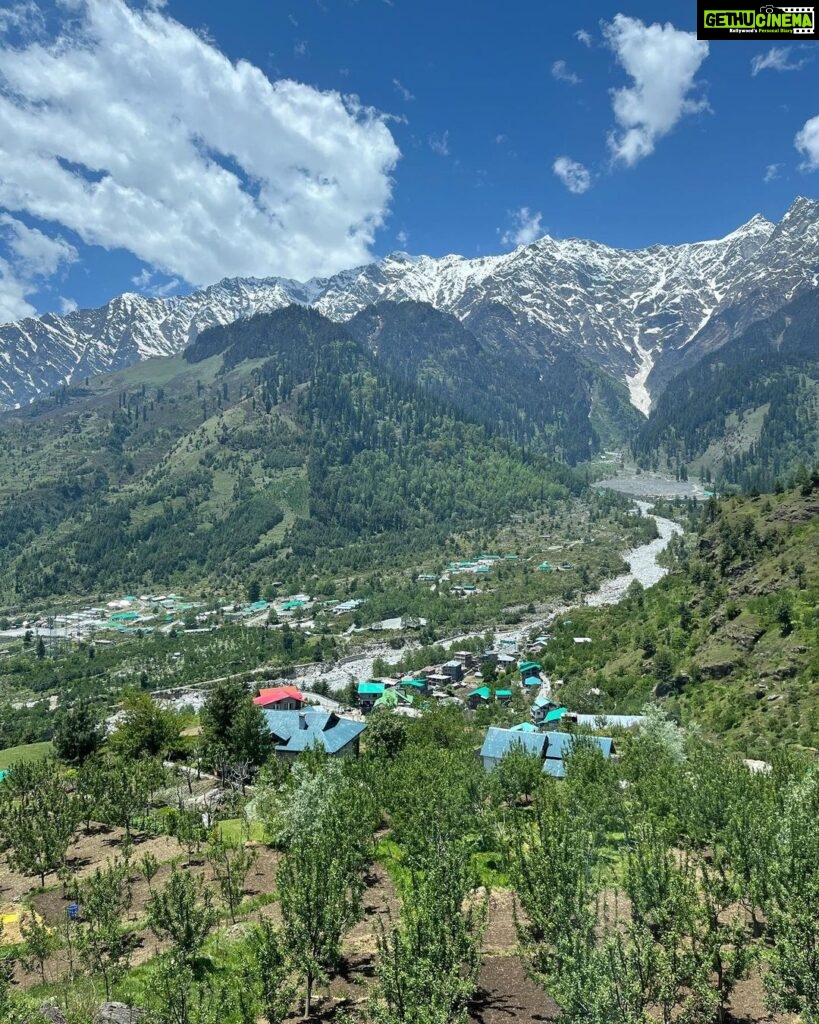 Lisa Ray Instagram - Sublime views of the Himalayas from #sitarahimalaya and one from a day trip to Lahaul. I know I’m obsessed and can easily spend hours merging with the mountains’ many moods. I’m sure there’s a few of you out there who similarly hear your soul sing gazing at these glorious peaks.