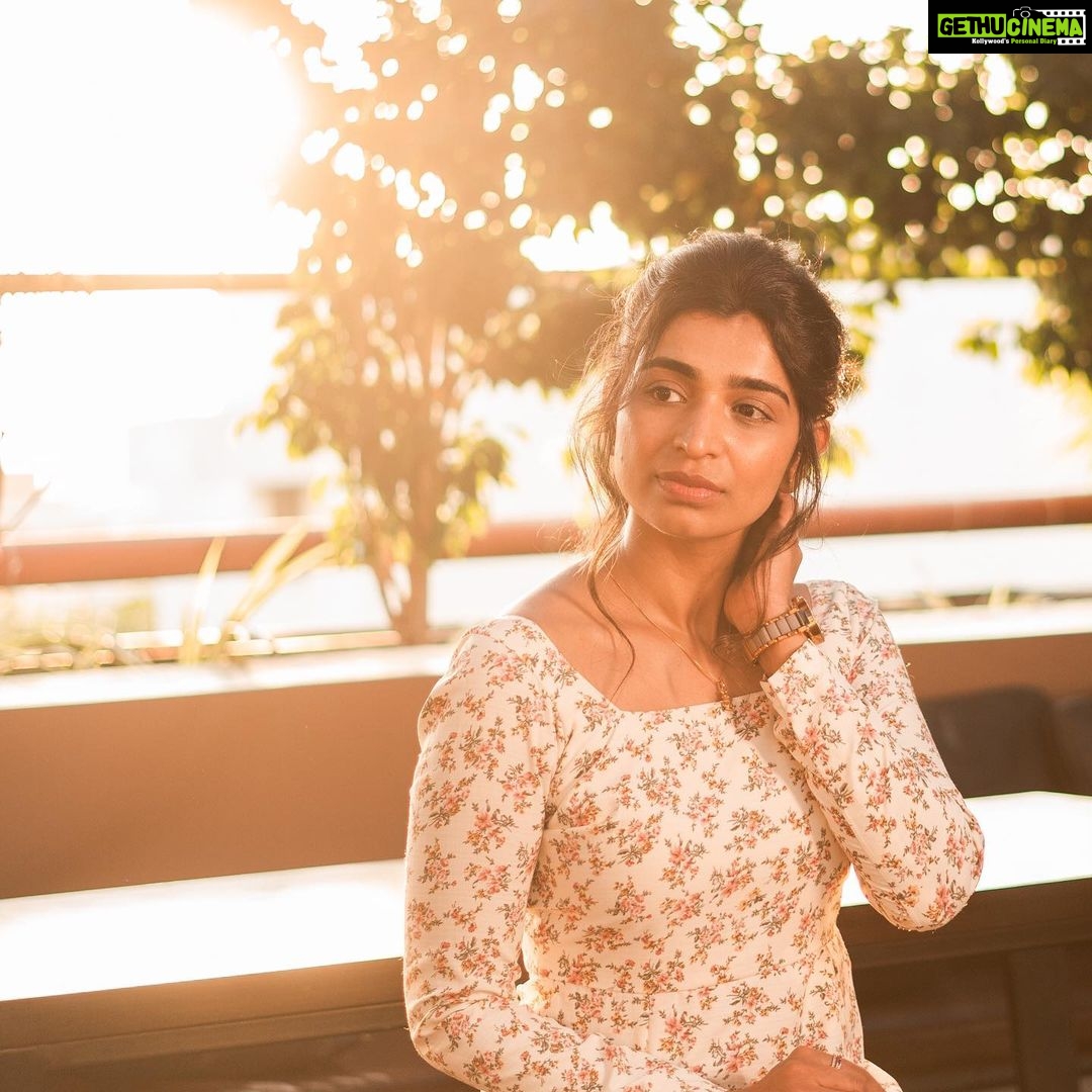 Lisha Chinnu Instagram - Look close enough and you’ll see inside my soul ✨ . . Managed by @arunprajeethm Muah @ftvsalon.sterlingroad.chennai Photographer @gowtham__rajendran Costume @labelswarupa Location @kommunelife #explorepage #trending #selflove #casualoutfit #womeninbusiness #womeninbiz #fashionstyle #tamilponnu #modeling #tamilnadu #chennai #naturalbeauty #naturalskincare